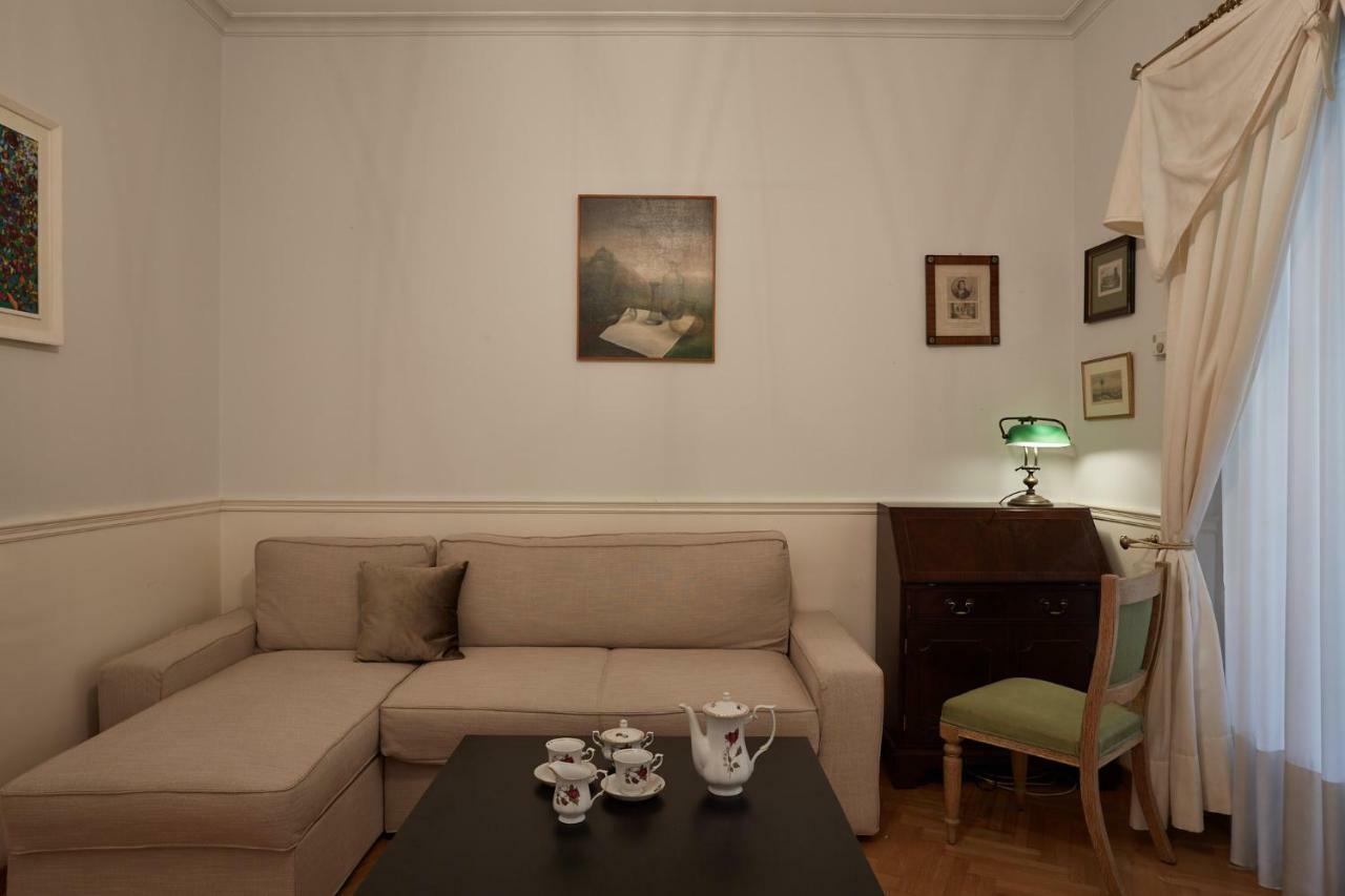 Riggilis Apartment Athene Buitenkant foto